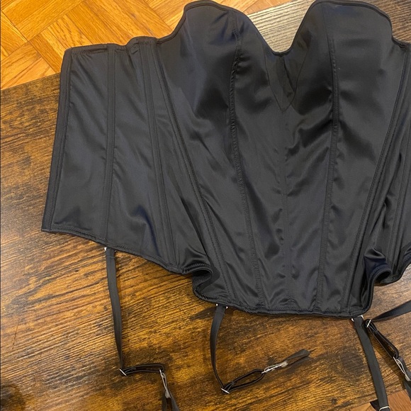 Masquerade Elegant Black Lingerie - Picture 2 of 6